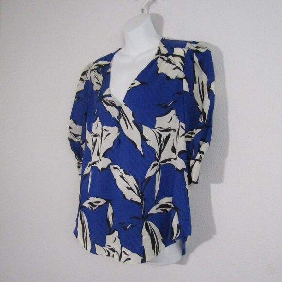 Veronica Beard Milan Top 8 Blue Floral Silk Blend Business Casual Romantic Work - Picture 8 of 12